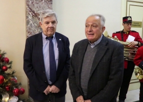Κάλαντα στον Δήμαρχο Πύργου από την Φιλαρμονική Απόλλων